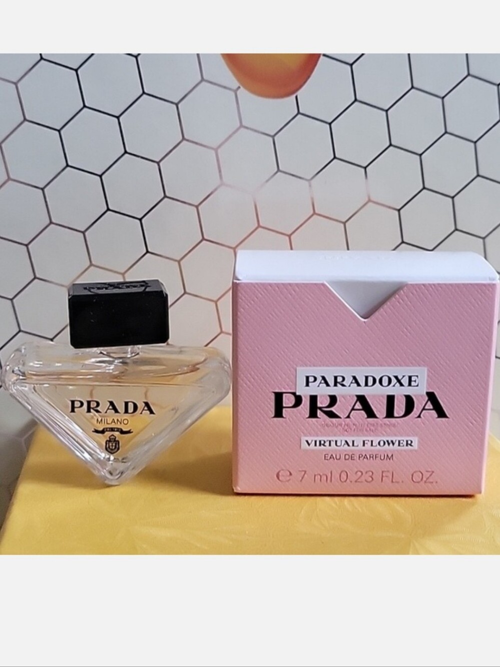 Prada Triangular Pink - Picture 3 of 3